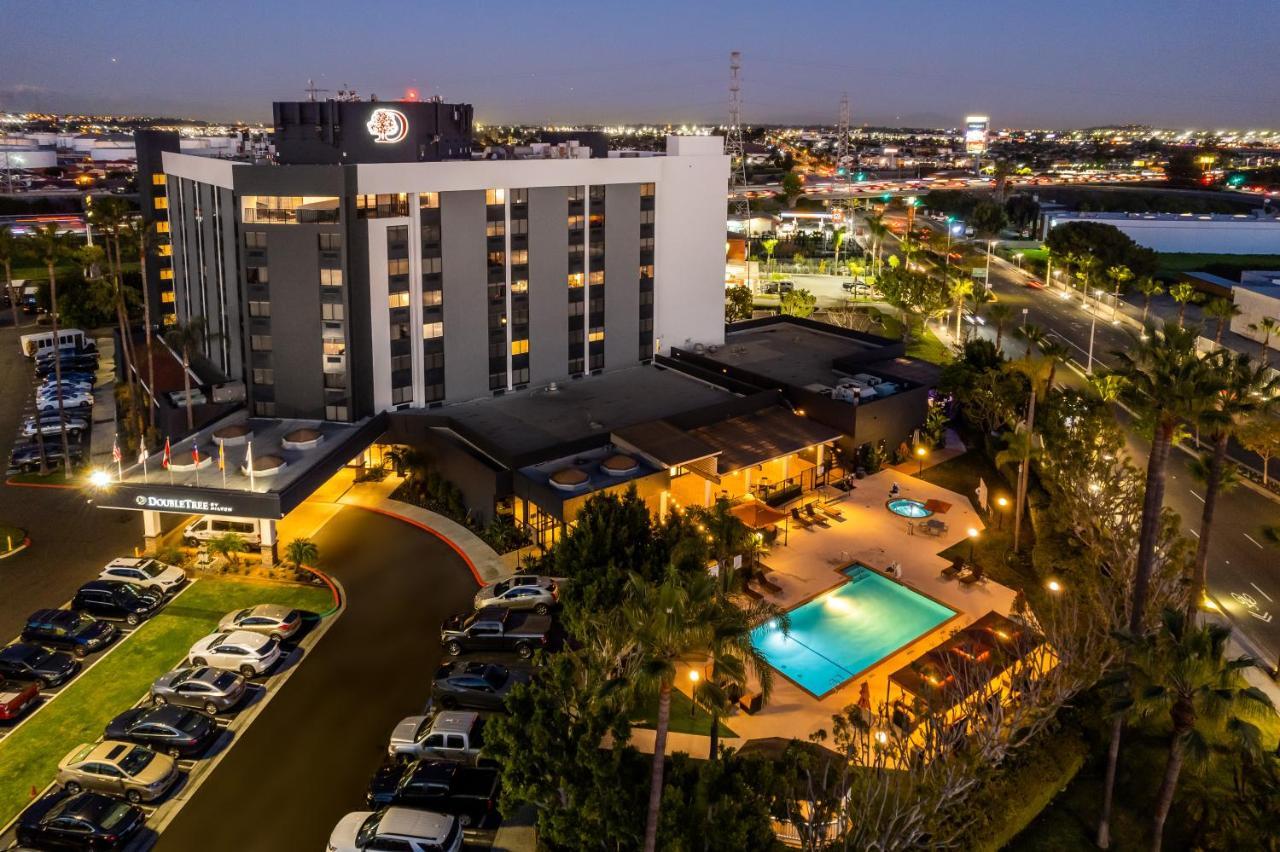 Doubletree By Hilton Carson Hotel Exterior photo